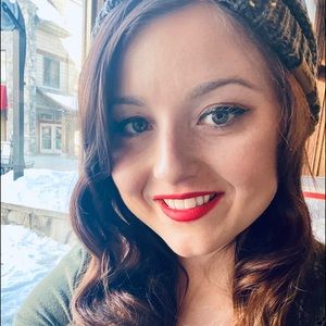 Meet your Posher, Amanda